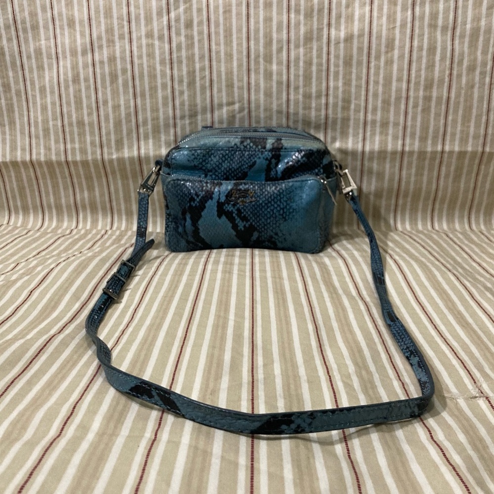 Zadig & Voltaire Boxy XL Wild Leather Shoulder Bag - Picture 3 of 16